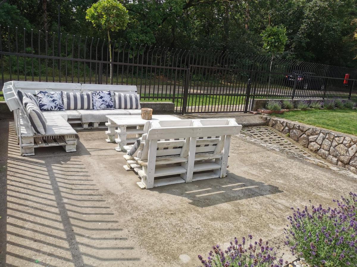 Family Garden Apartmanhaz Siófok Eksteriør billede